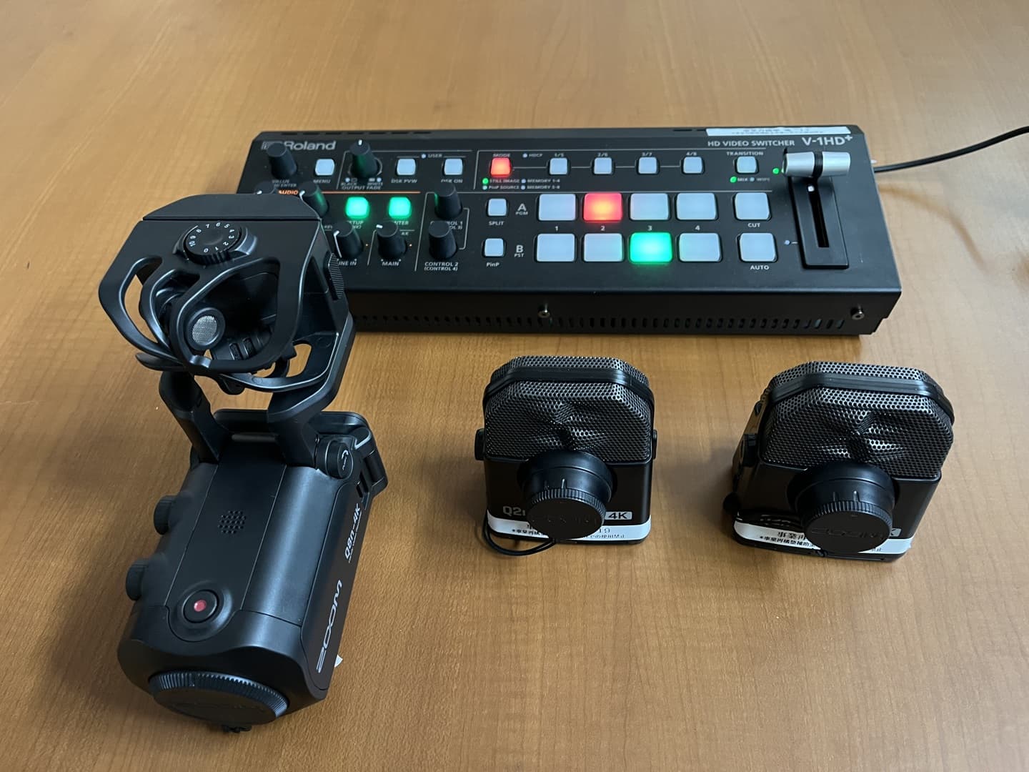 ズームカメラ　ローランドHDビデオスイッチャー